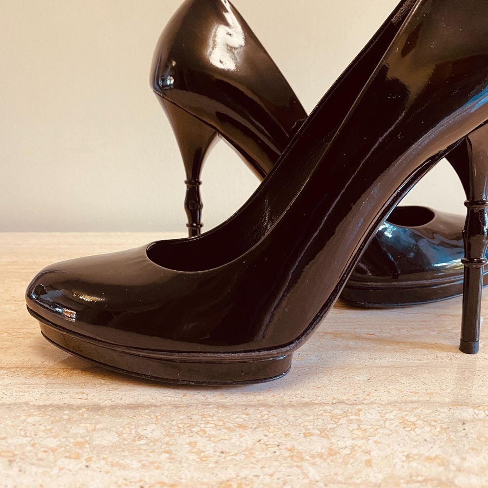 Gucci Bamboo Accent Leather Pumps